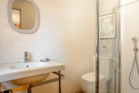 En-suite shower room