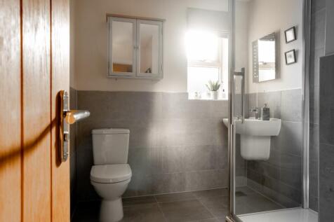 Ground floor shower