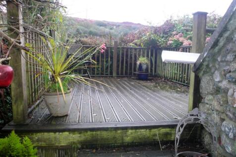 Deckled Area