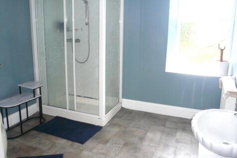 Bathroom/Shower Room