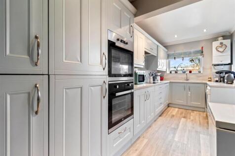 40 ardingly drive-006.jpg
