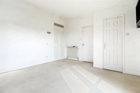 wells court, 11-016.JPG
