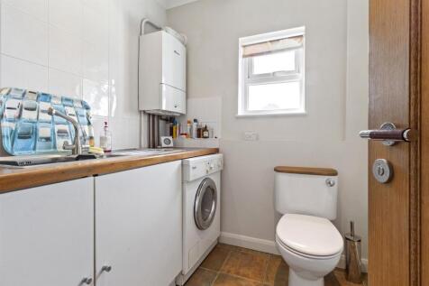 Nutley Drive 18-016.jpg