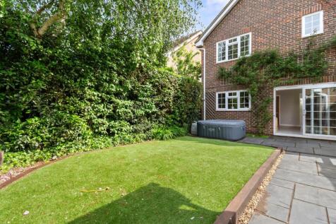 Vicarage Fields 9-032.jpg