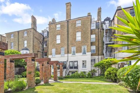 Heene Terrace 11a _022(1).jpg