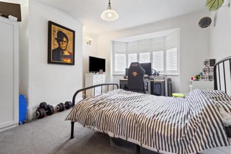 Chesswood Road, 41-017.JPG