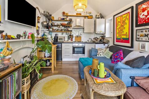 13c Tennyson Road_002.JPG