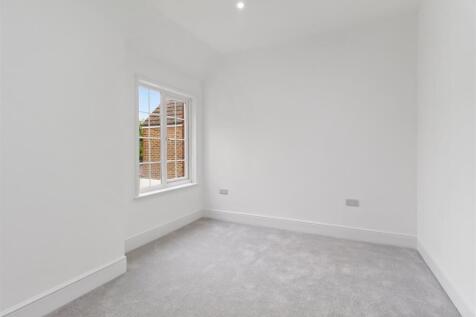 7a Pembury Road-003.jpg