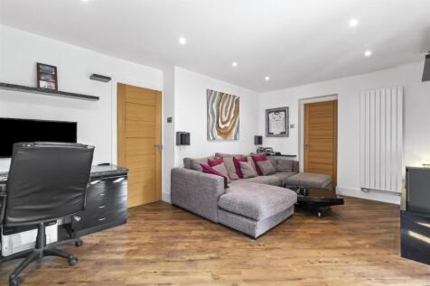 Ashcombe Lodge-009.JPG