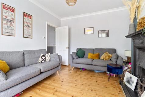19 Ashacre Lane-003.JPG