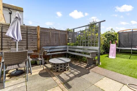 19 Ashacre Lane-008.JPG