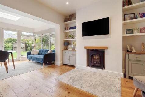 11 Pevensey Road-017.jpg