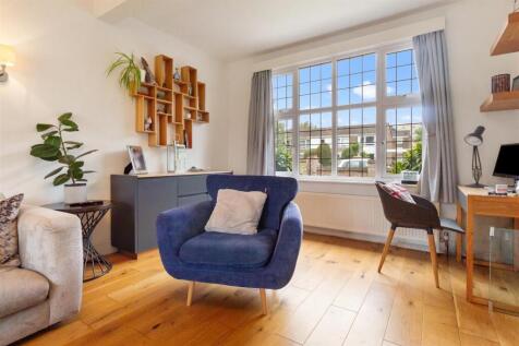 11 Pevensey Road-008.jpg