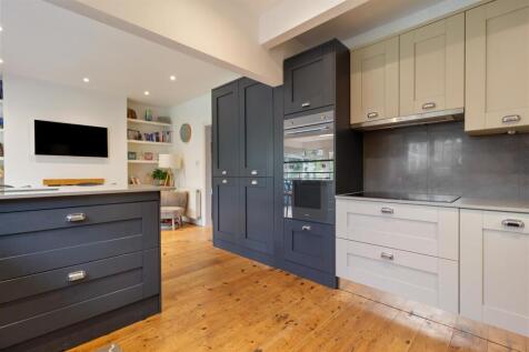11 Pevensey Road-016.jpg