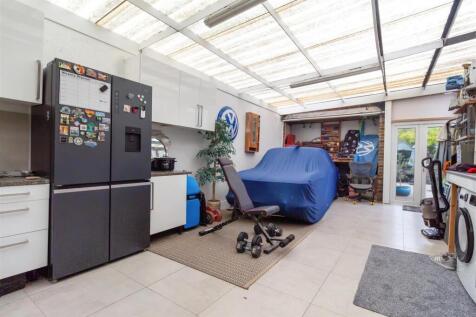 11 Pevensey Road-031.jpg