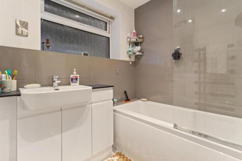 2 Wentworth Court-010.jpg