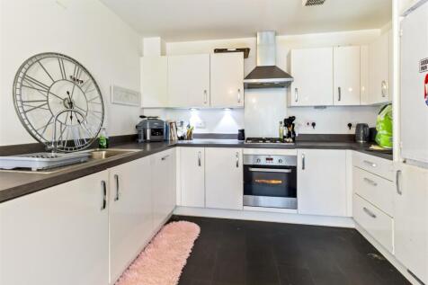 6 Gresley Court_002.JPG