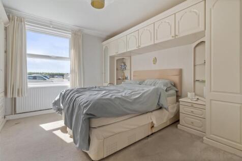 Balcombe Court, 3_001.jpg