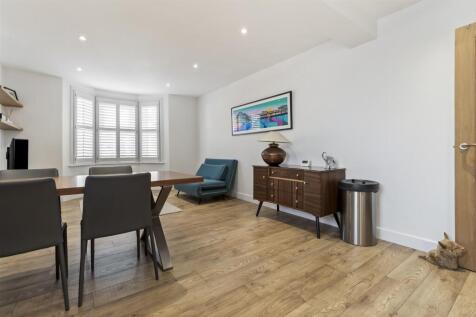 5. 19 Reigate Road_013.JPG