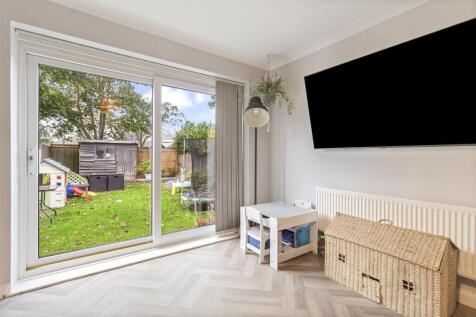 Shirley Close, 3-002.JPG