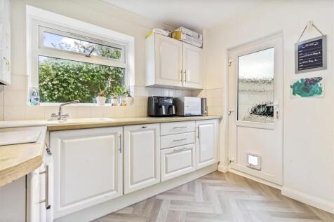 Shirley Close, 3-006.JPG