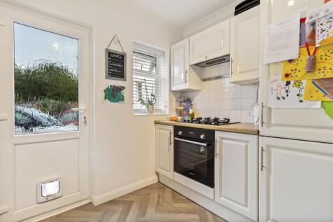 Shirley Close, 3-007.JPG