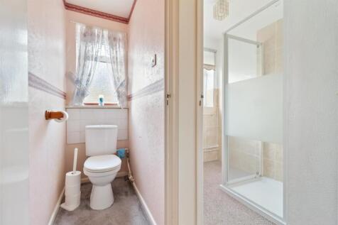 24 Cuckfield Crescent-007.jpg