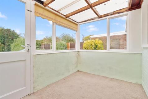 24 Cuckfield Crescent-010.jpg