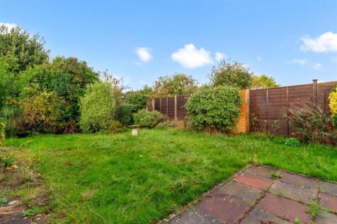 24 Cuckfield Crescent-011.jpg