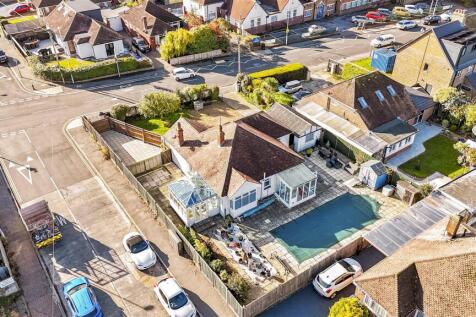 76 Salvington Road_002.JPG