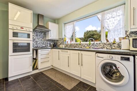 3 Twyford Close-010.JPG