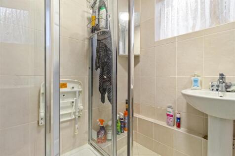 3 Twyford Close-005.JPG