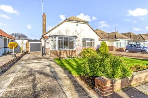 27 Thakeham Drive-026.JPG