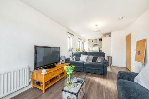 24410_sell_my_home_27_riva_complex_6_lo.jpg