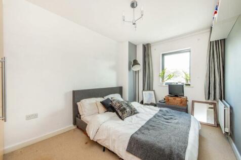 24410_sell_my_home_27_riva_complex_10_lo.jpg