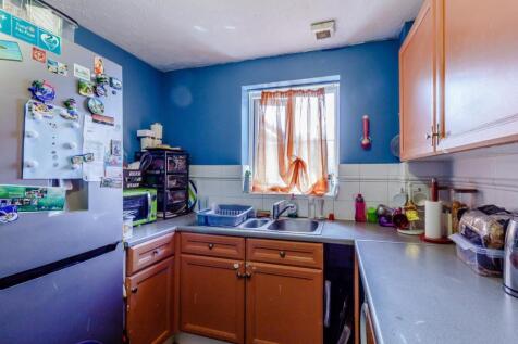 8385708-interior04-800.jpg