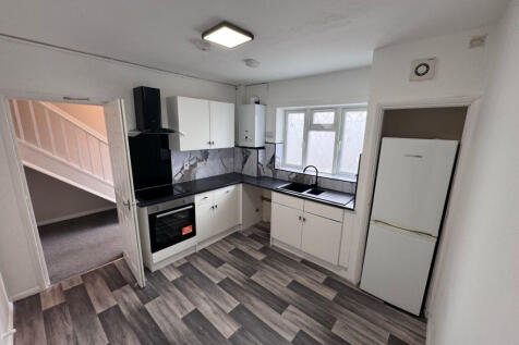 Spacious &amp; Well-Located 3-Bedroom Maisonette ¿