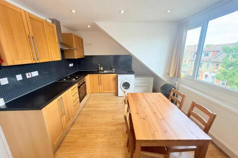 Open plan Kitchen &amp; Lounge