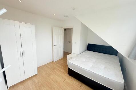 Second double bedroom