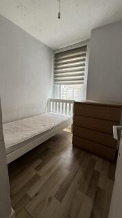 3-Bedroom Flat in Tottenham