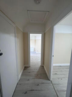 3 Bedroom Property in Amazing Location Available 