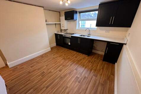 Modern 3-Bedroom Property in the Lea Bridge / Wal
