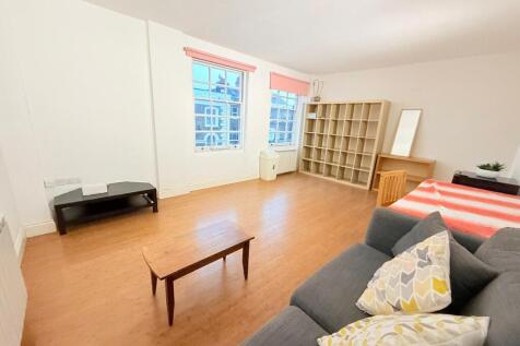 Fantastic 2-bedroom flat for rent in Stoke Newing