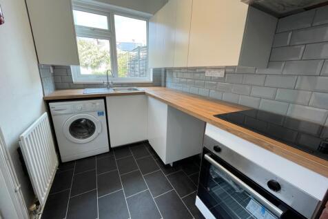 Kitchen 1.jpg