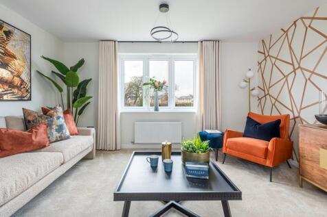Plenty of space for two sofas in the lounge