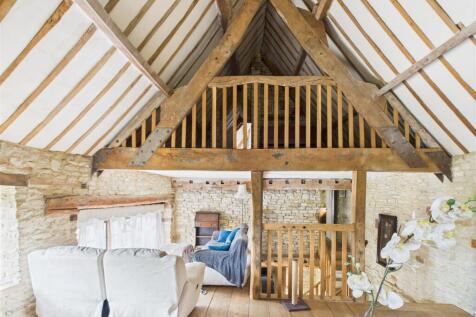 snug and balcony.jpg