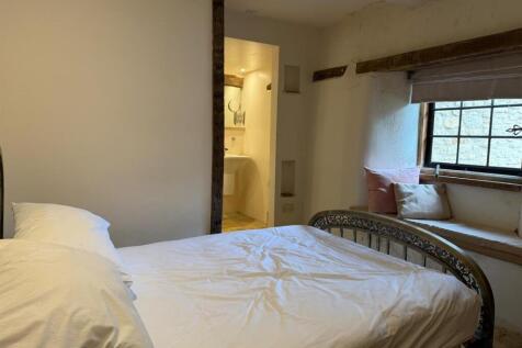 barn bedroon 1.jpg