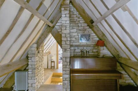 barn balcony.jpg