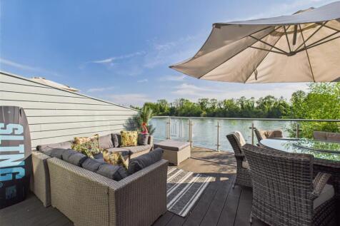 Terrace 3.jpg
