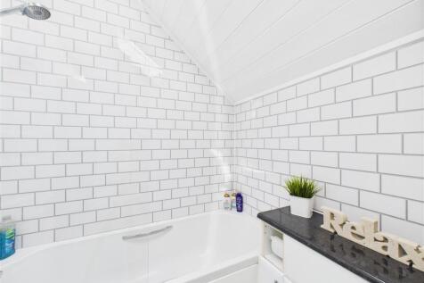 Bathroom 1 part 2.jpg